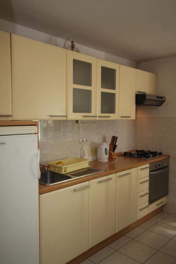 Apartments And Rooms With Parking Space Tucepi, Makarska - 6901 Екстериор снимка